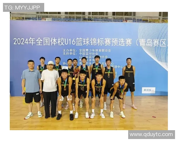 广州篮球队在锦标赛中的灵活性表现分析与战术探讨